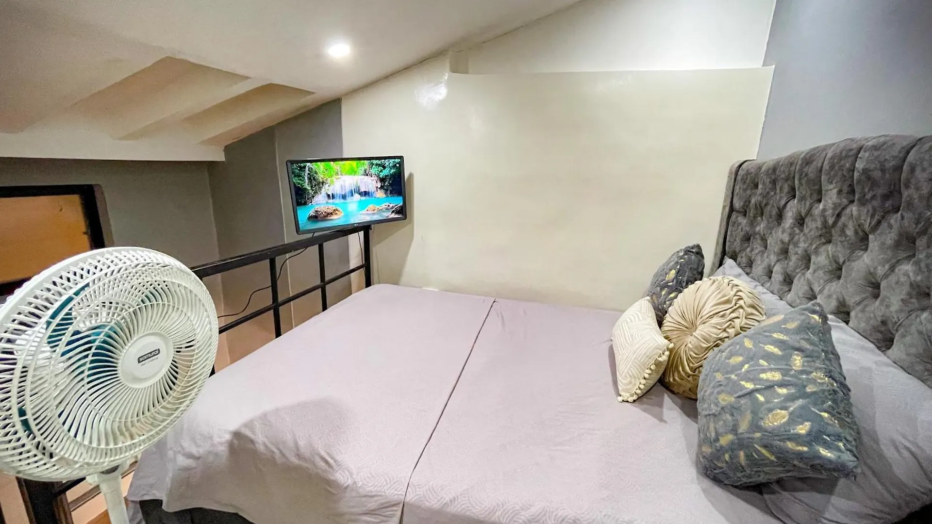 Apartament El Atico Loft Chiquito La 70 Laurles Estadio Medellín